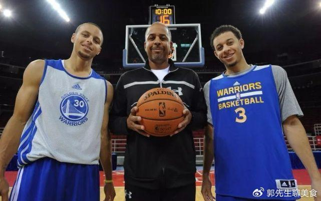 斗球TV-NBA父子有多像？库里一看就是亲生的，杜兰特父子相似度99%|凯文·杜兰特|沃顿|斯蒂芬·库里|凯里·欧文|柯蒂斯·琼斯_新浪体育_新浪新闻