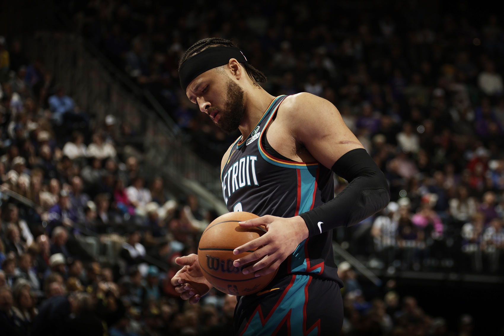 体育直播APP-NBA官方战力榜：活塞首次登顶 火箭3 湖人12 快船15 勇士16